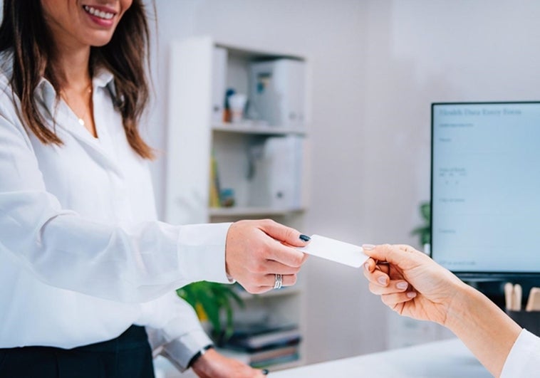 Oferta de trabajo de recepcionista