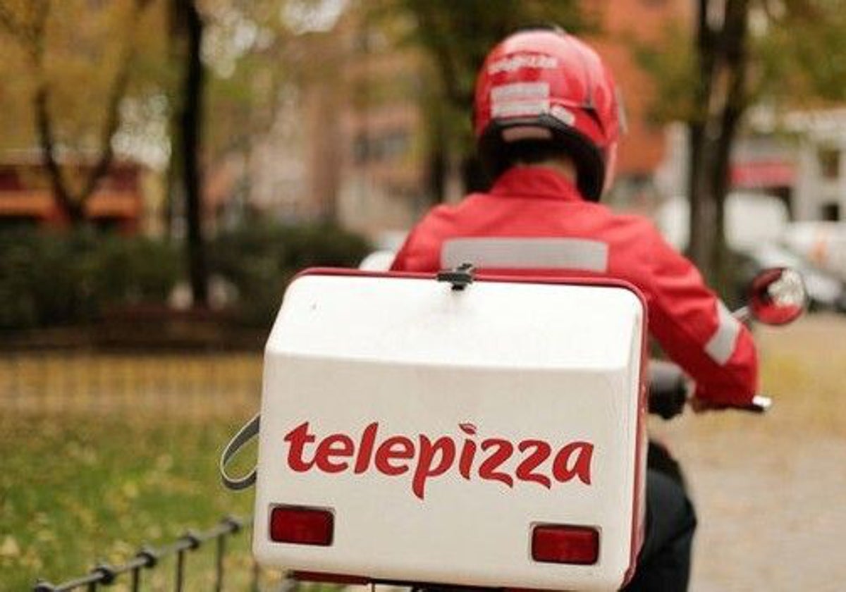 Un repartidor de Telepizza