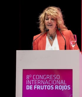 Imagen secundaria 2 - El Ministro Planas dice que trabajarán con el sector de los frutos rojos para que alcance «las metas que se proponga»