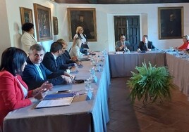 El consejero de Justicia firma en La Rábida los convenios para cofinanciar con 65,7 millones las obras del PFEA