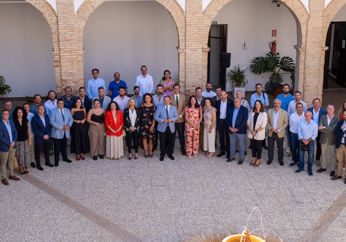 El presidente de la Diputación y alcaldes de la provincia de Huelva
