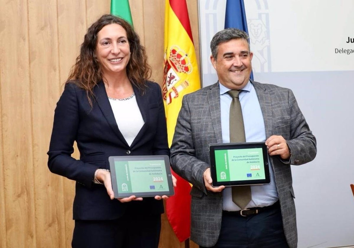 Loles López junto a José Manuel Correa en la rueda de prensa de esta mañana