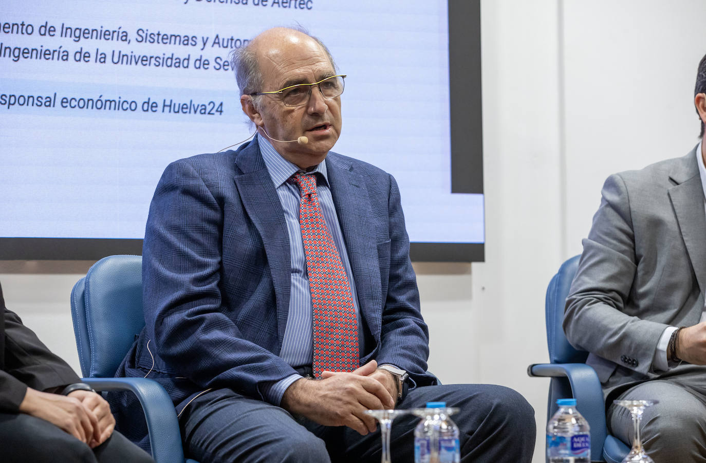 La mesa coloquio 'Un nuevo horizonte para la aeronáutica andaluza', en imágenes