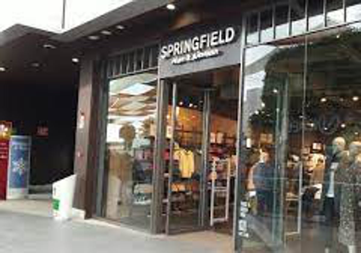 La tienda Springfield situada en el centro comercial Holea de Huelva