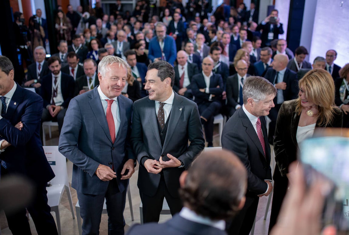 La presentación de la planta de metanol verde en Huelva, en imágenes