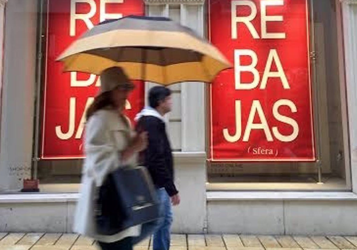 Rebajas en las tiendas del centro de Huelva capital
