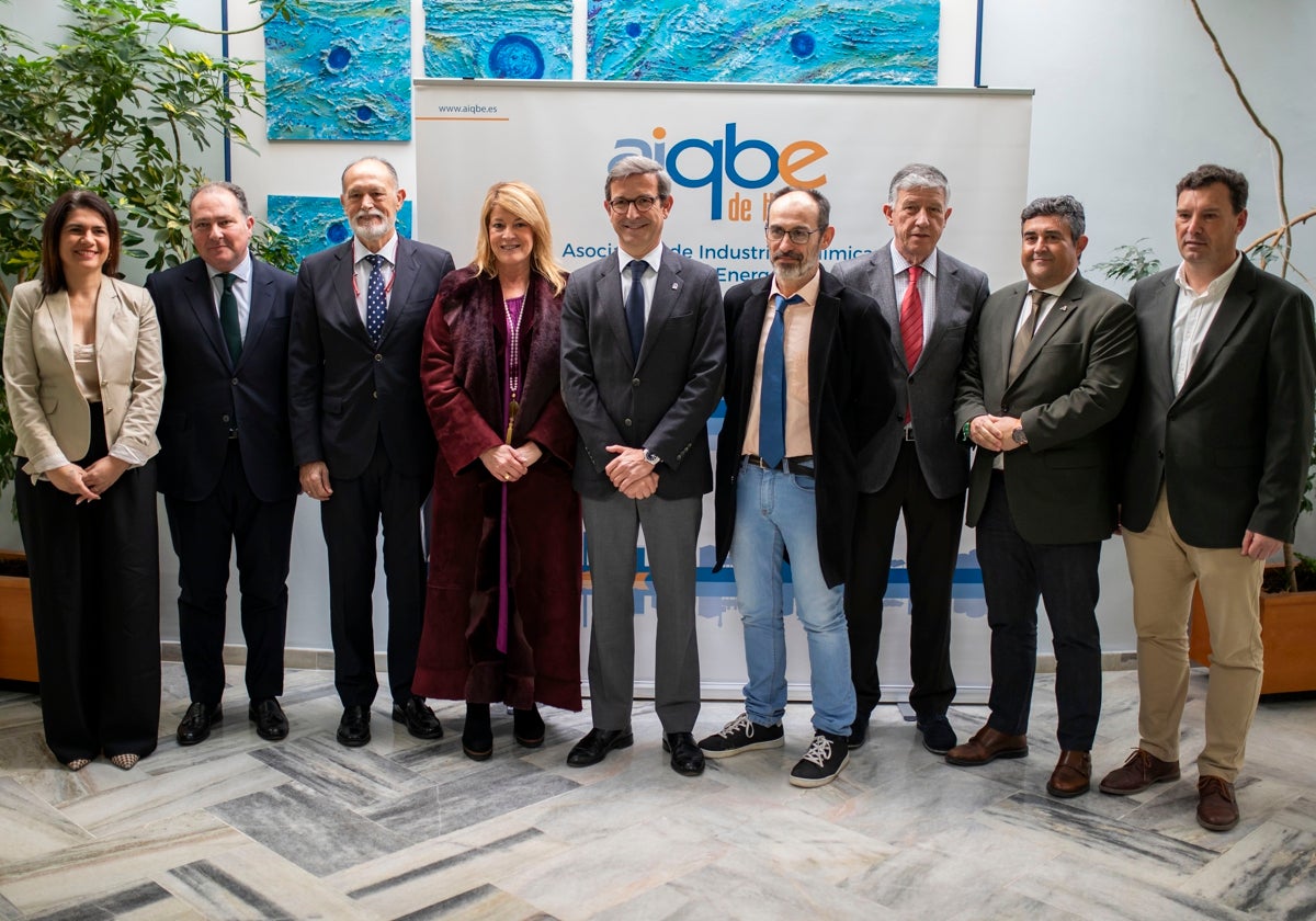 Autoridades en el Día de la Industria