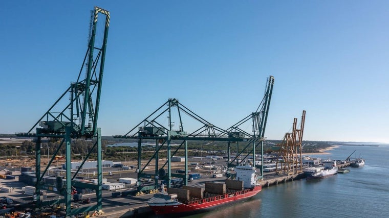 Imagen del Muelle Sur del Puerto de Huelva