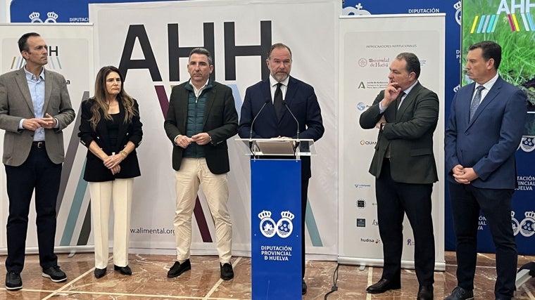 El presidente de la Fundación Caja Rural del Sur, José Luis García-Palacios Álvarez, durante su intervención en el acto