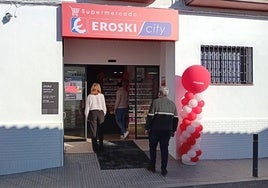 El Jamón busca personal para una nueva tienda en El Rocío y Eroski se estrena en Chucena