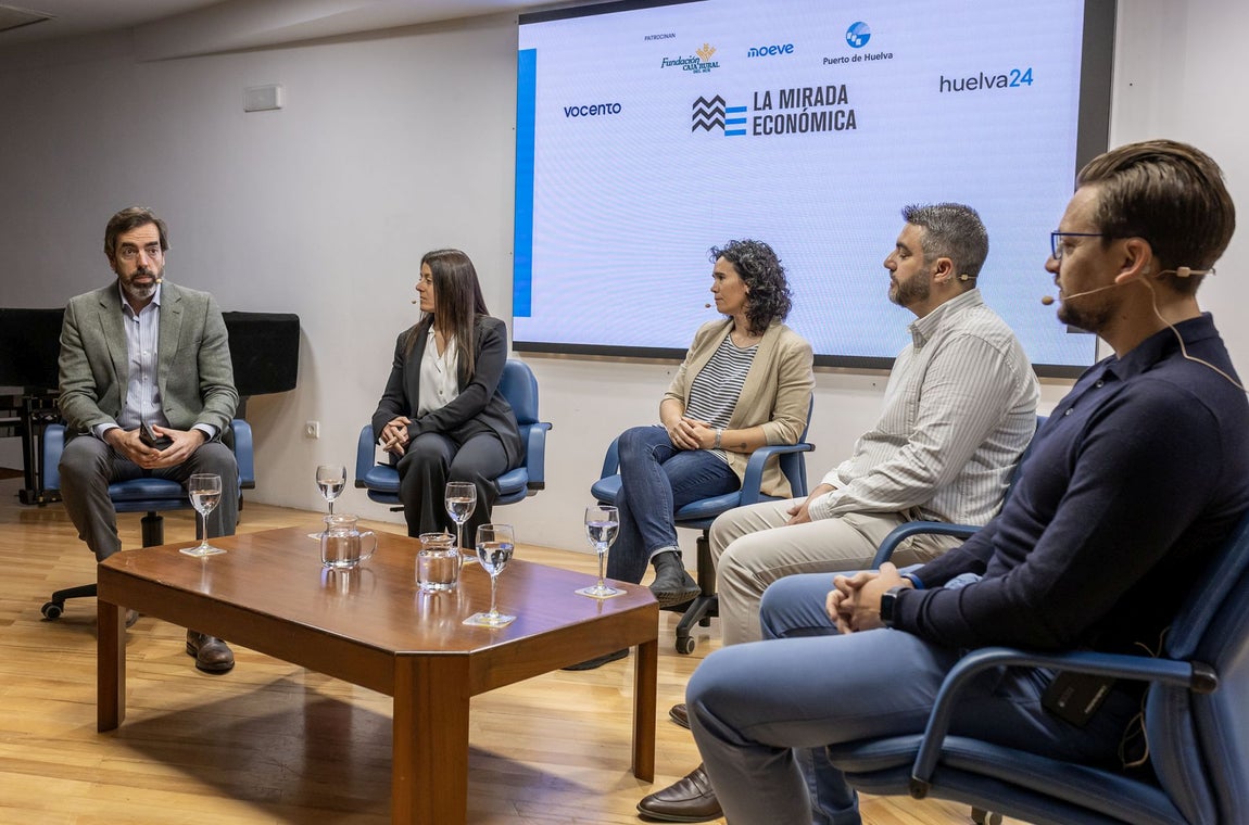 Las imágenes del coloquio &#039;Pioneros. Así son las startups de éxito nacidas en Huelva&#039;