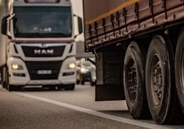 Una empresa de Moguer ofrece 15 puestos de conductor de camión: salario y requisitos