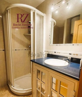 Imagen secundaria 2 - EL apartamento cuenta con una habitación, baño, ascensor y garaje incluido
