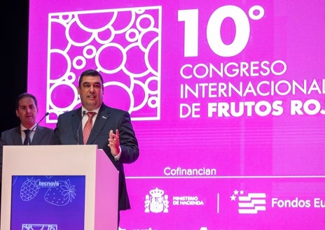Imagen secundaria 1 - Diego Velo, 'Fresa de Oro': «En un mes cumplo 92 años y este premio me va a ayudar a seguir funcionando»