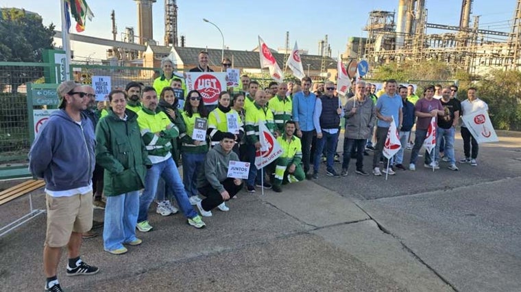 Concentración de protesta en la planta de Palos