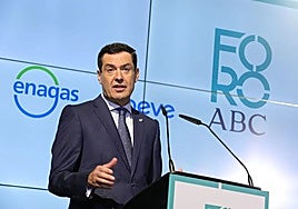 El presidente de la Junta avisa al Gobierno de los «severísimos problemas» que genera la falta de inversiones en la red eléctrica para el despegue del hidrógeno verde en Huelva