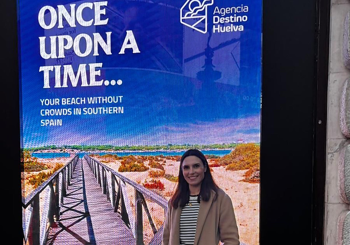 La diputada de Turismo de la Diputación y presidenta de la Agencia Destino Huelva, Ana Delgado, en Londres
