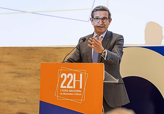 El consejero de Industria, Jorge Paradela, durante su intervención en La Rábida