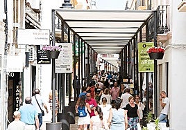 Las calles del centro de Huelva registrarán hoy mucho movimiento debido a la celebración del Black Friday