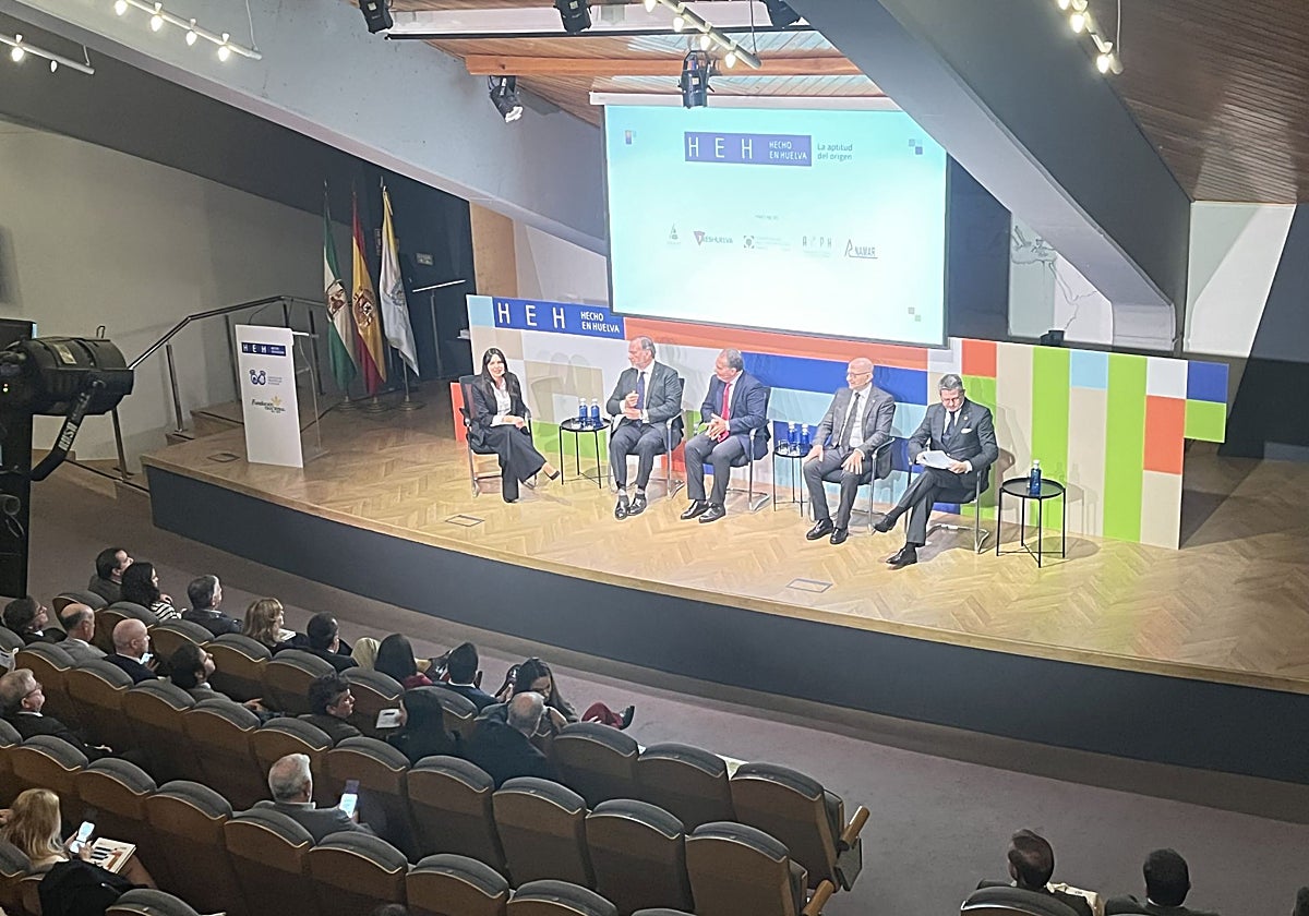 El coloquio del encuentro Hecho en Huelva esta mañana en el Foro Iberoamericano de La Rábida