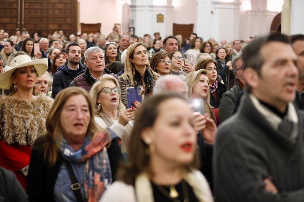 Las imágenes de la imposición de la Medalla de Huelva a la Virgen del Rocío