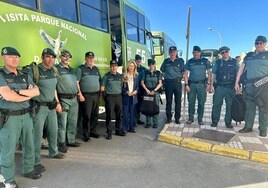 Agentes de la Guardia Civil que van a velar por la seguridad en El Rocío