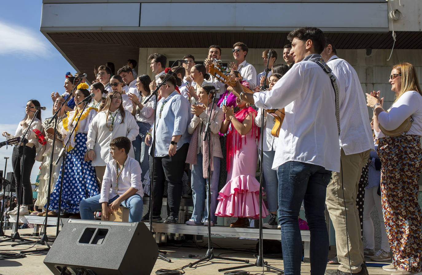 La salida de la hermandad del Rocío de Huelva 2024, en imágenes