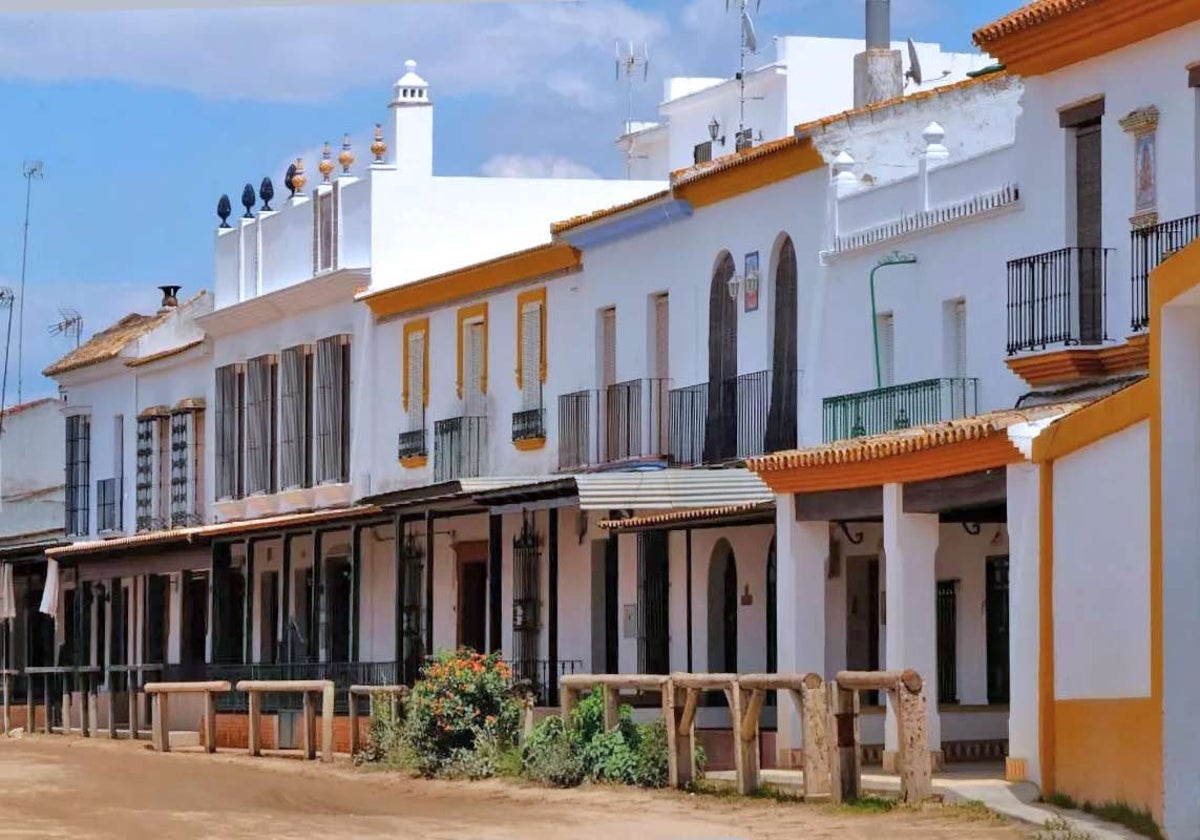 Típica calle de la aldea almonteña