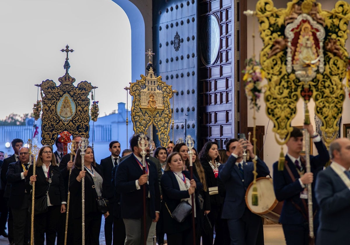 Simpecados de Marchena y Montoro, accediendo al Santuario