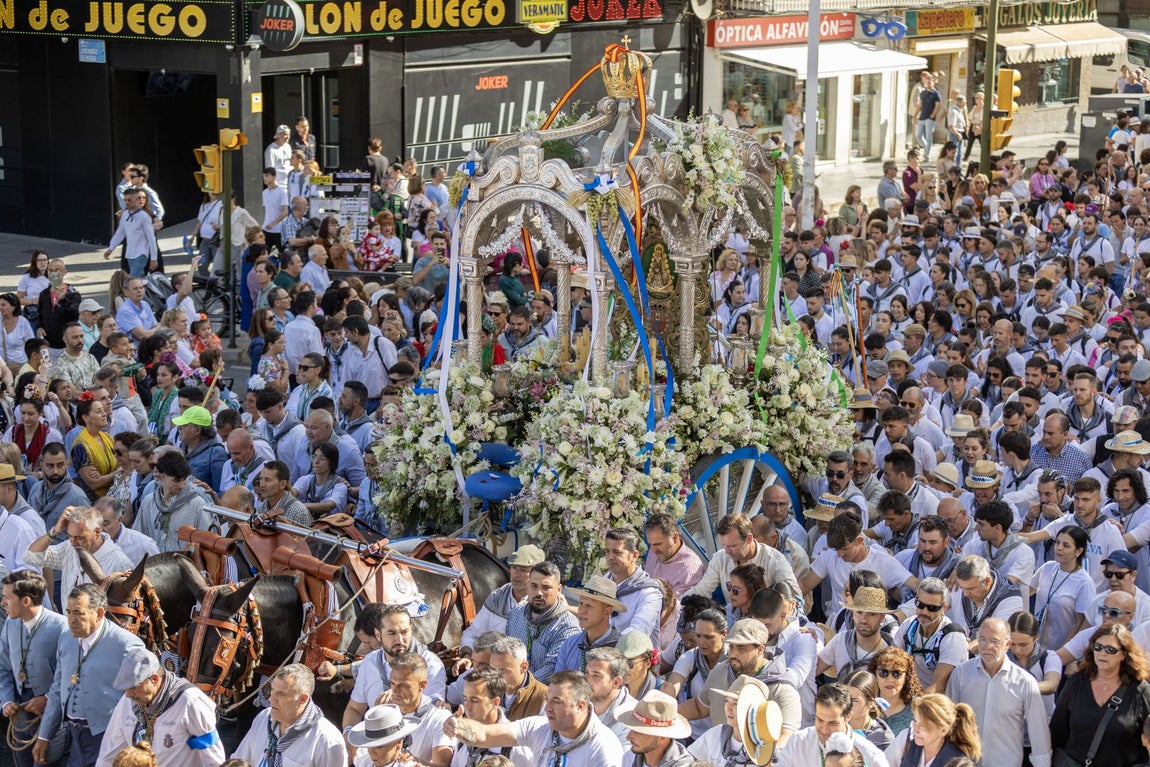 Huelva en pie para despedir a sus peregrinos