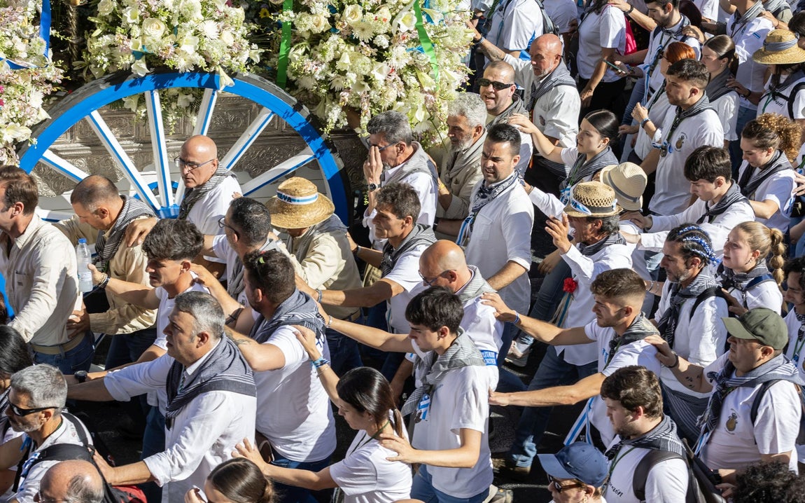 Huelva en pie para despedir a sus peregrinos