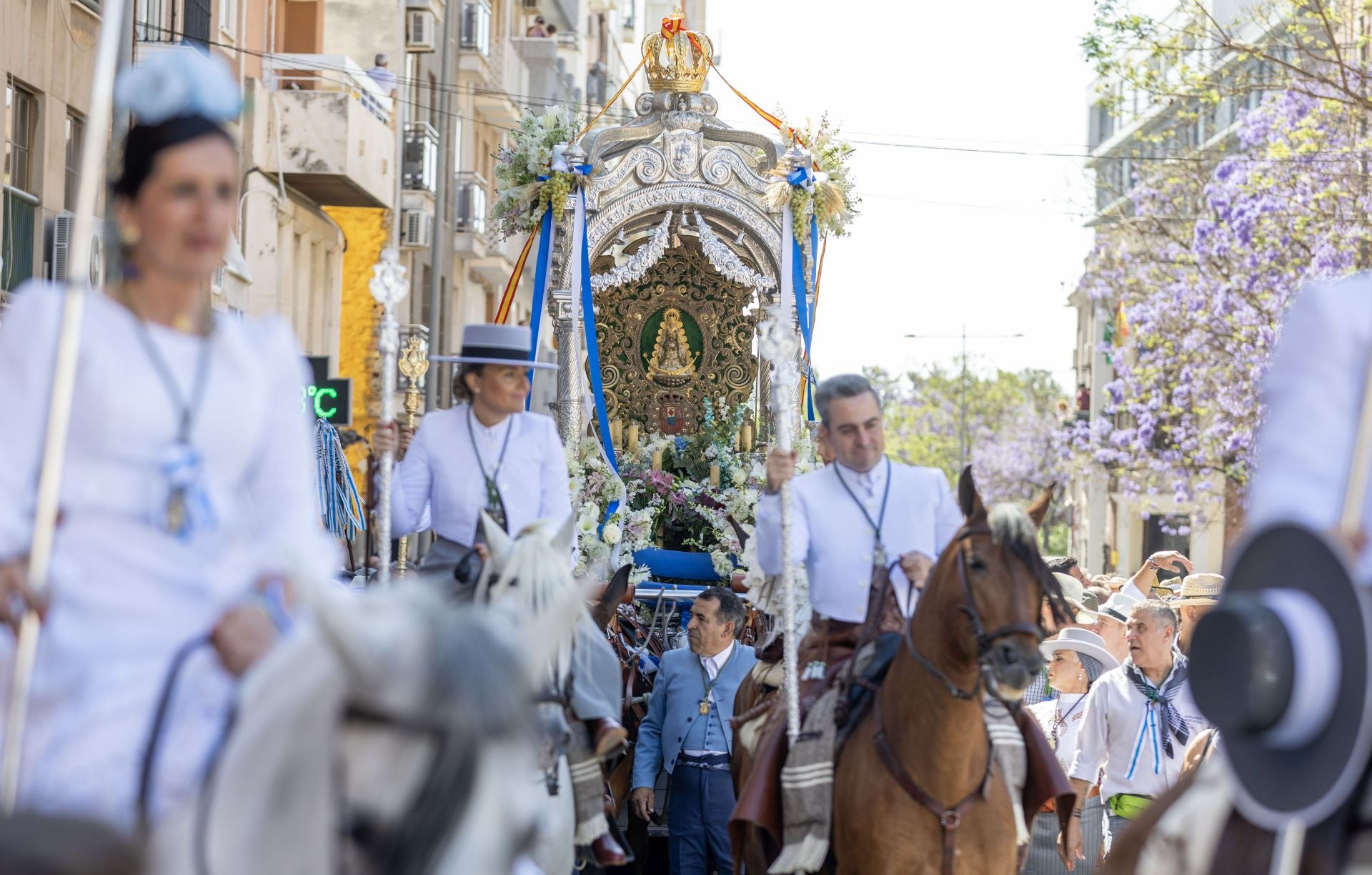 Huelva en pie para despedir a sus peregrinos
