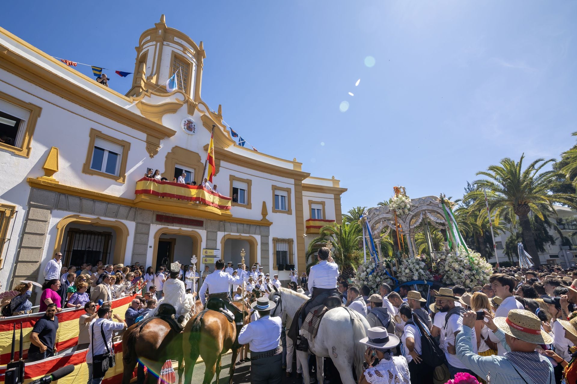 Huelva en pie para despedir a sus peregrinos