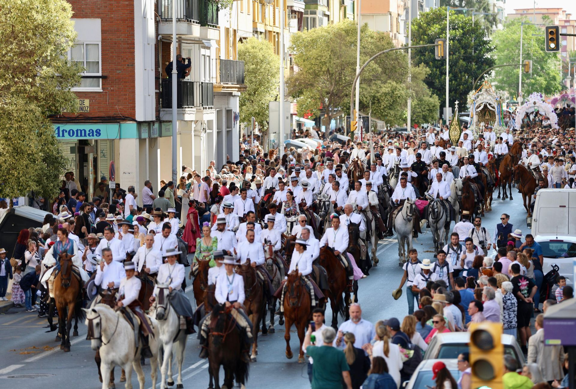 Huelva en pie para despedir a sus peregrinos