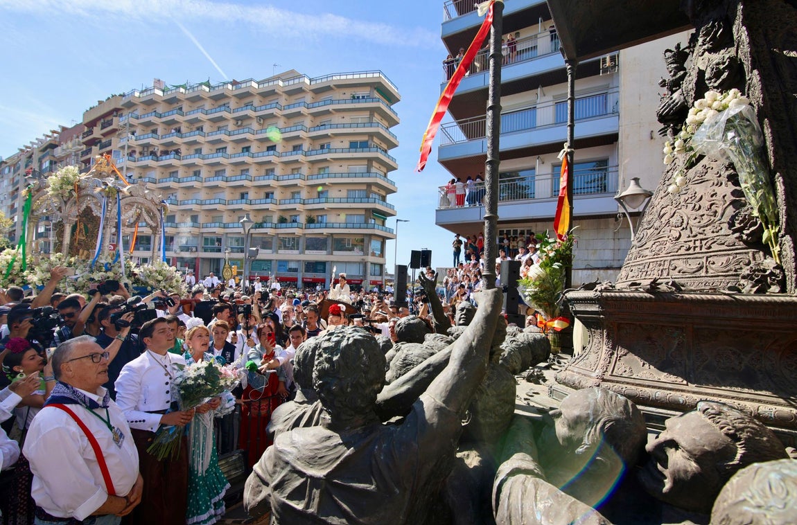 Huelva en pie para despedir a sus peregrinos
