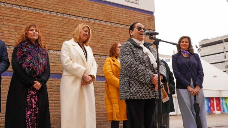 Mari Carmen Mora interviene en el acto de inauguración de la calle Las niñas de la Manola