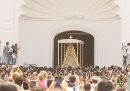 Los momentos claves de la retransmisión de una procesión histórica