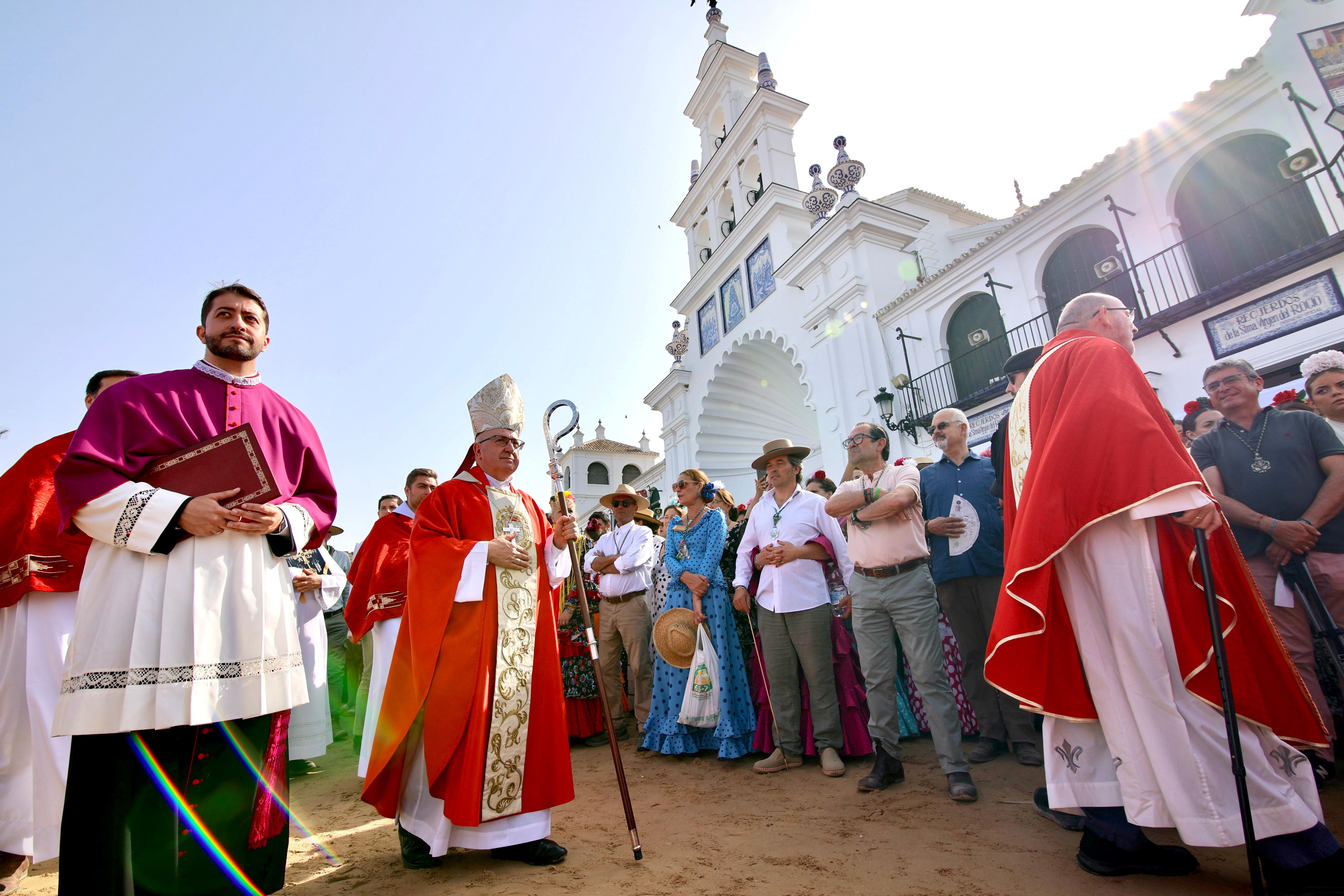 El Rocío 2025: La Misa de Pentecostés, en imágenes