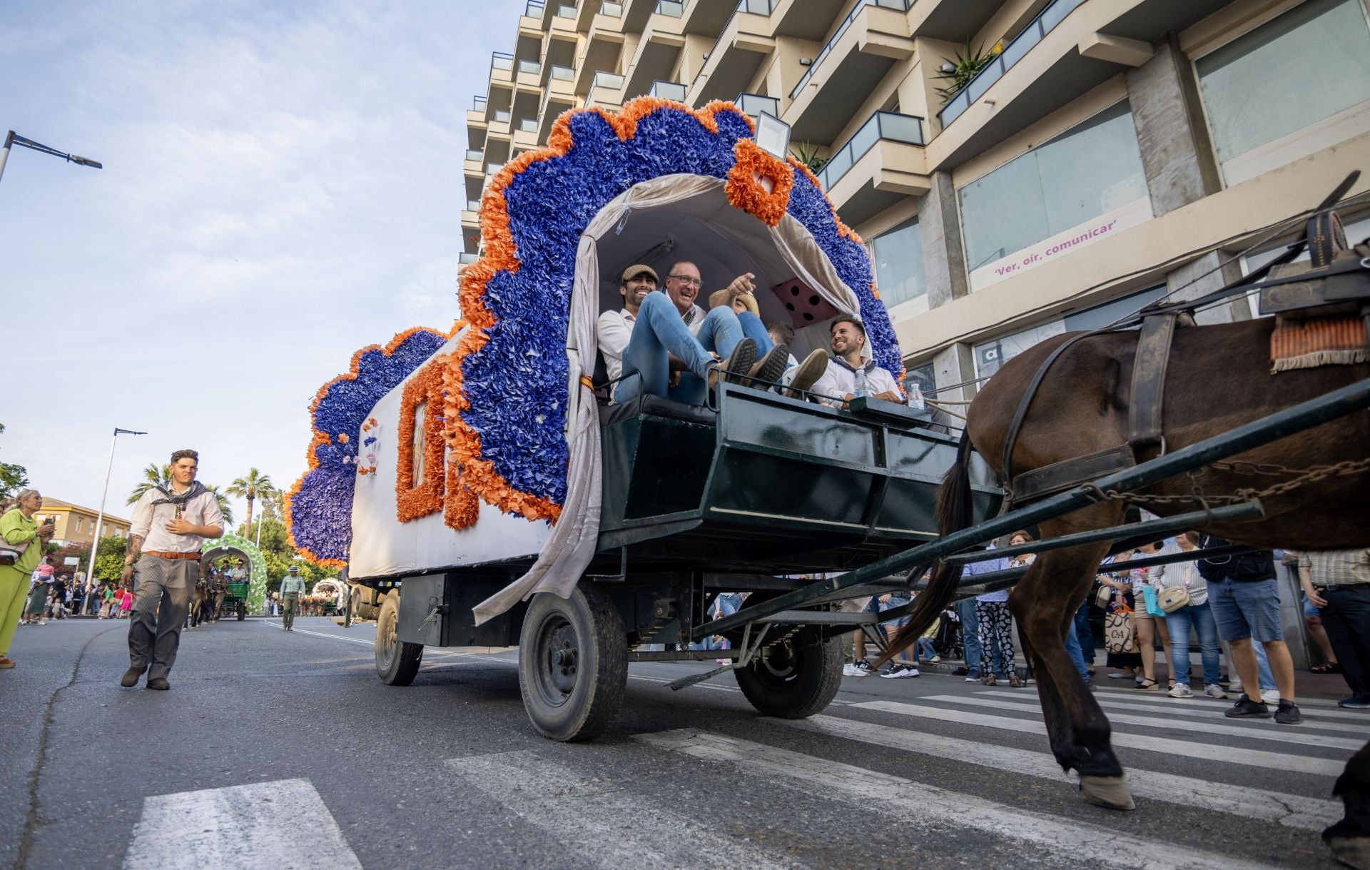 El regreso de las hermandades del Rocío de Huelva y Emigrantes, en imágenes