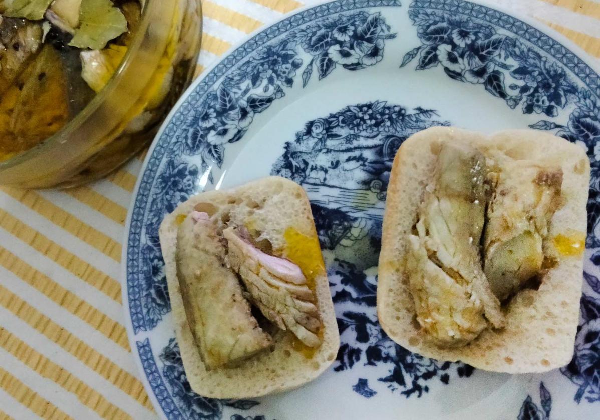 Un sencillo bocadillo de tonino en aceite