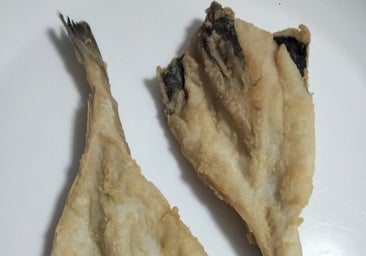 Cómo freír pescado para que quede terso por fuera y jugoso por dentro