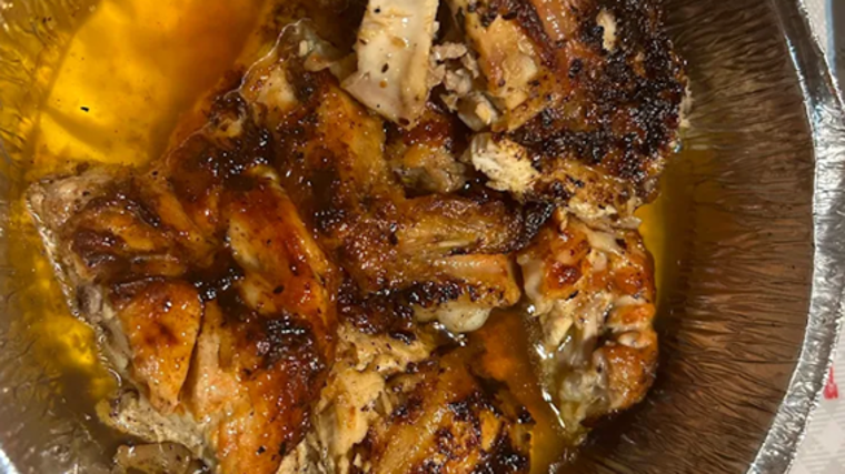 Bandeja servida en Pollos Carreta