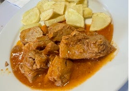 Morrillo de atún rojo con tomate de Casa Luciano en Ayamonte