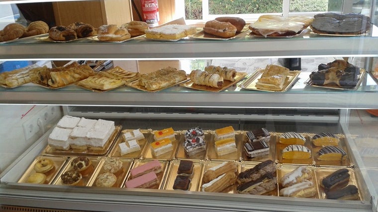 Escaparate de pasteles de la Pastelería del Río