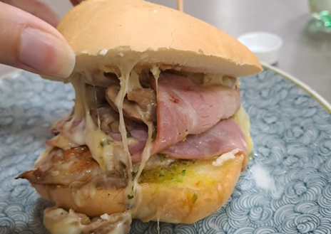 Imagen secundaria 1 - El paraíso de los montaditos está en Huelva: en este bar sirven 40 distintos