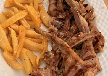 Las mejores chuletitas de cordero a la brasa de Huelva