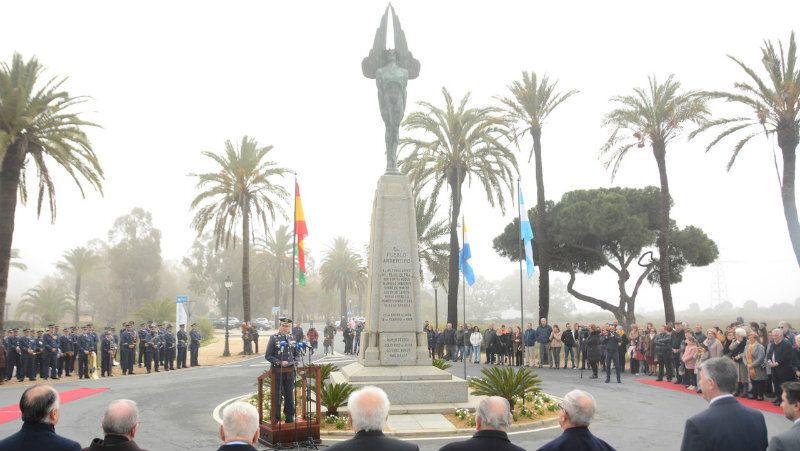 Palos de la Frontera rinde homenaje a los aviadores del Plus Ultra