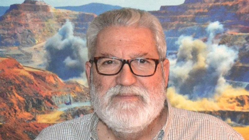 Nerva decreta un día de luto por la muerte del escritor Antonio Perejil a manos de su hijo
