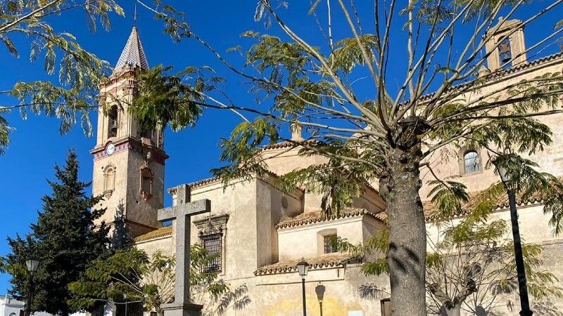 Cumbres Mayores suspende hasta nuevo aviso su mercadillo semanal debido al aumento de contagios