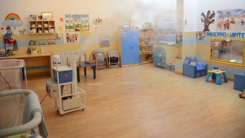 Palos de la Frontera inicia una intensa operación de limpieza y desinfección de los centros escolares